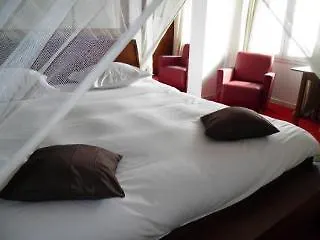 Palm Hotel
