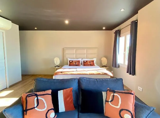 Palm מלון אז'אקסיו